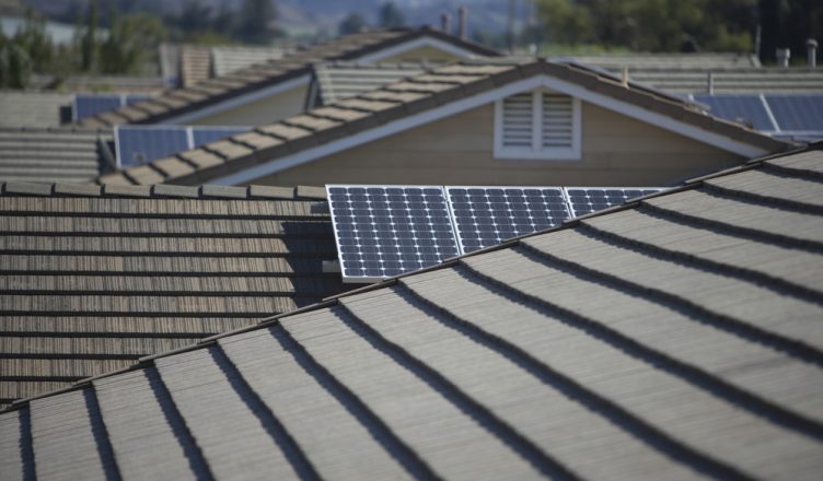 Com Redução de Preços e do Payback, Sistemas Fotovoltaicos Multiplicam-se No Brasil,  Principalmente em Residências
