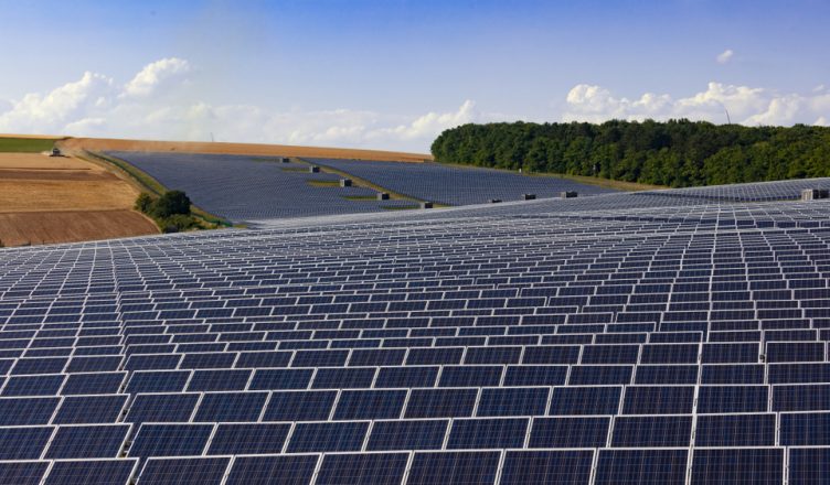 Fazenda Solar, Energia Elétrica no Brasil e os Projetos Entusiastas da Tesla